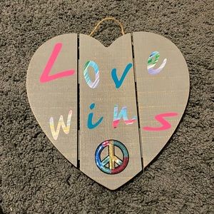 Home Made Heart Love Wins Wall decoration